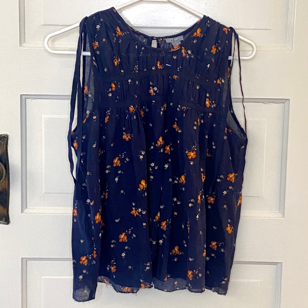 Aerie top